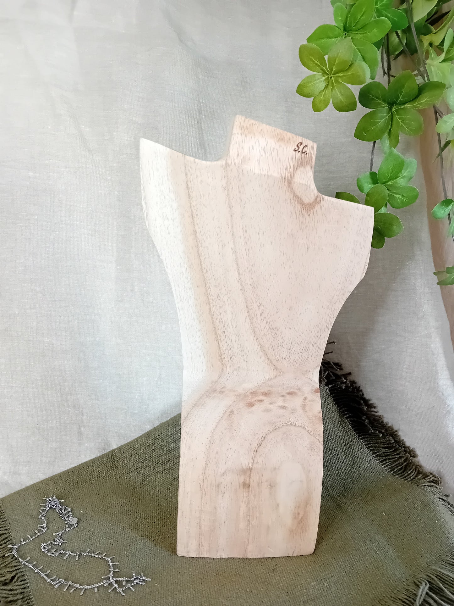 Buste en bois massif brut Magnolia