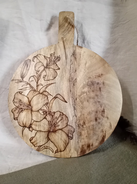 Planche de présentation ronde vieillie en bois de Manguier LYS